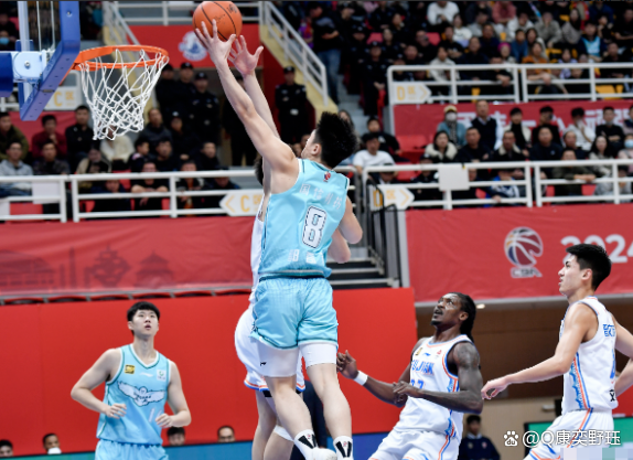 今夜CBA季后赛焦点战，广州队止住颓势，更衣室稳定，身体对抗强度拉满的简单介绍